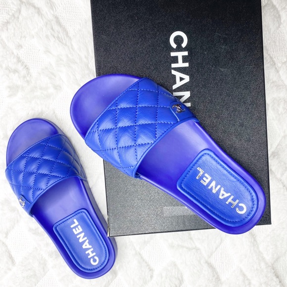 CHANEL Shoes - CHANEL lambskin quilted mules slides - Brand New